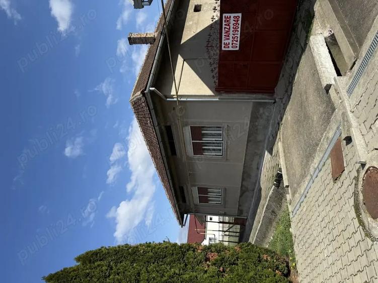 Casă cu 4 camere cu Teren 2500 Mp în Glimboca