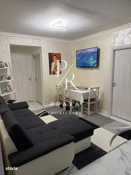 Apartament cu 3 camere semidecomandat în Luna