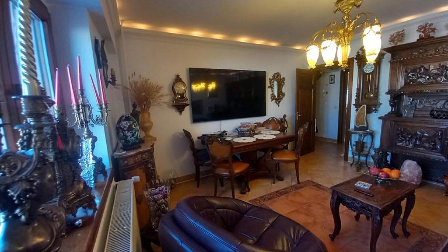 Apartament cu 4 camere decomandat, mobilat în Iancului