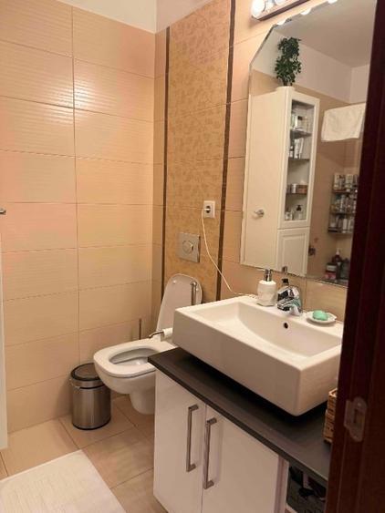 Apartament cu 4 camere decomandat, mobilat în Exterior Vest