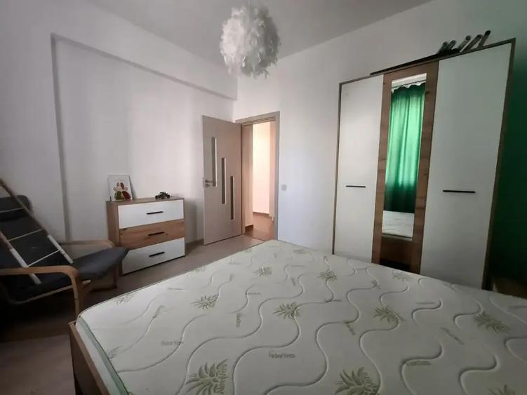 Apartament cu 3 camere decomandat, mobilat în Theodor Pallady