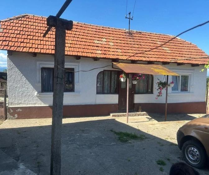 Casă cu Teren 7661 Mp în Șomănești