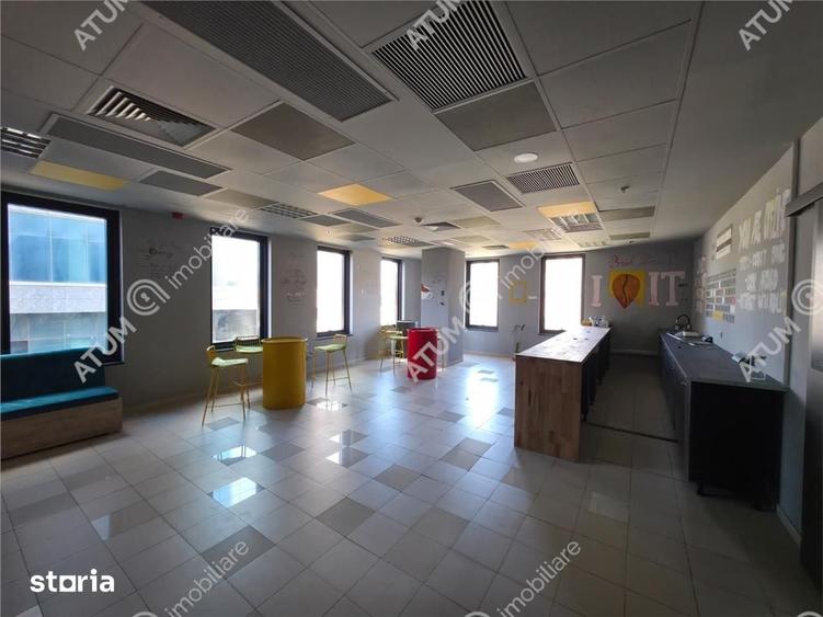 Spațiu comercial, de 663 mp, în Central