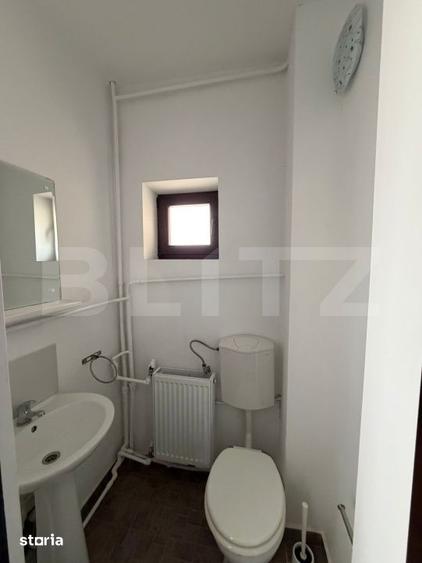 Casă cu 4 camere cu Teren 200 Mp în Central
