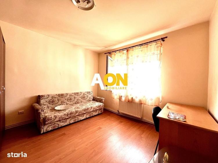 Apartament cu 3 camere decomandat în Cetate