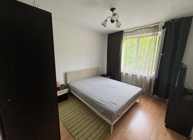 Apartament cu 3 camere decomandat, mobilat în Basarabia