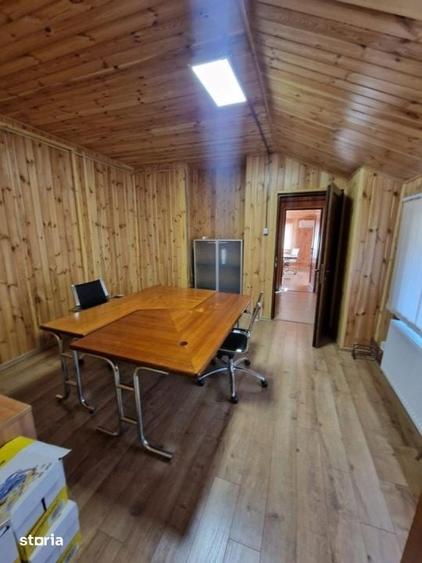 Casă cu 6 camere cu Teren 165 Mp în Vatra Luminoasă