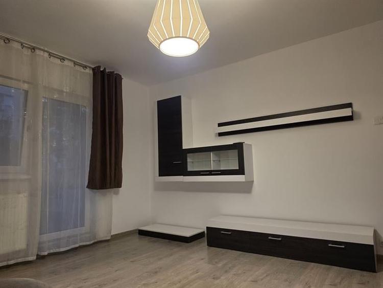 Apartament cu 3 camere decomandat în Brâncoveanu