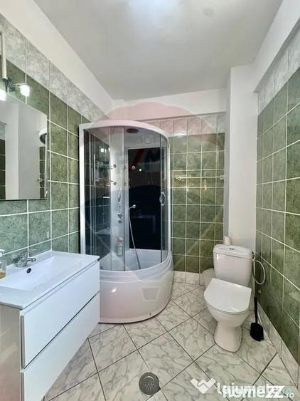 Casă cu 6 camere cu Teren 180 Mp în Giulești