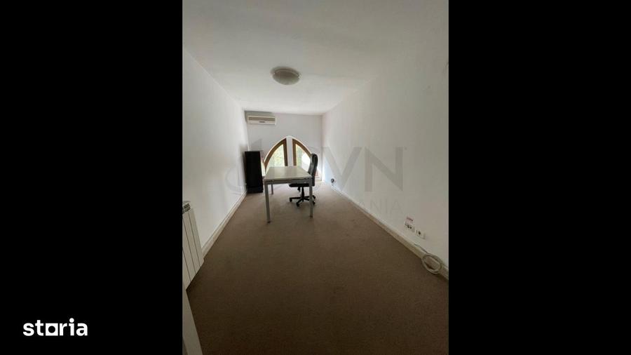 Casă cu Teren 324 Mp în Romană