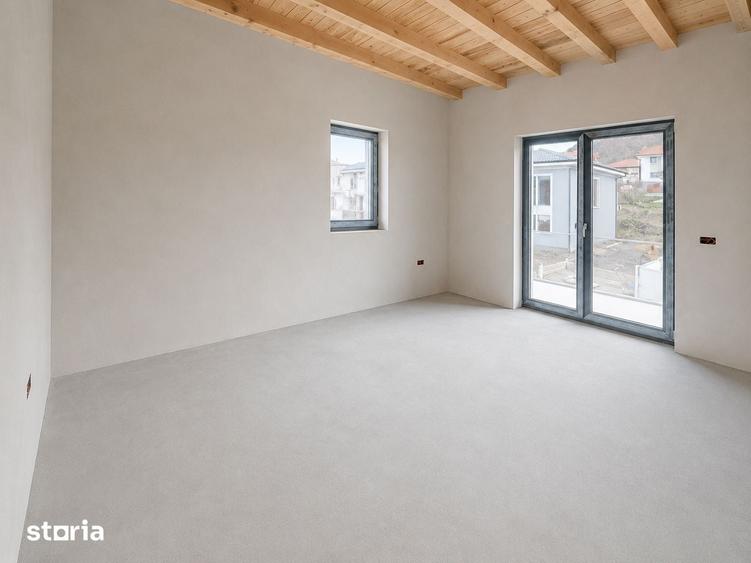 Casă cu 4 camere cu Teren 500 Mp în Chinteni