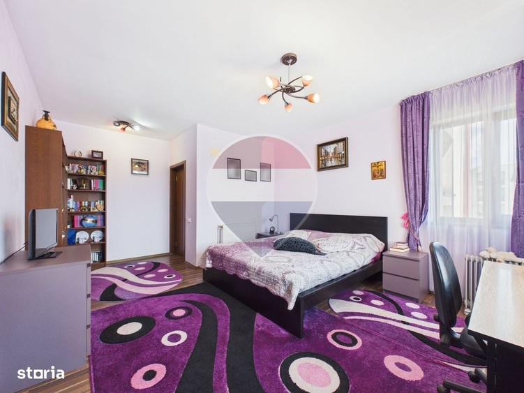 Casă cu 4 camere în Central