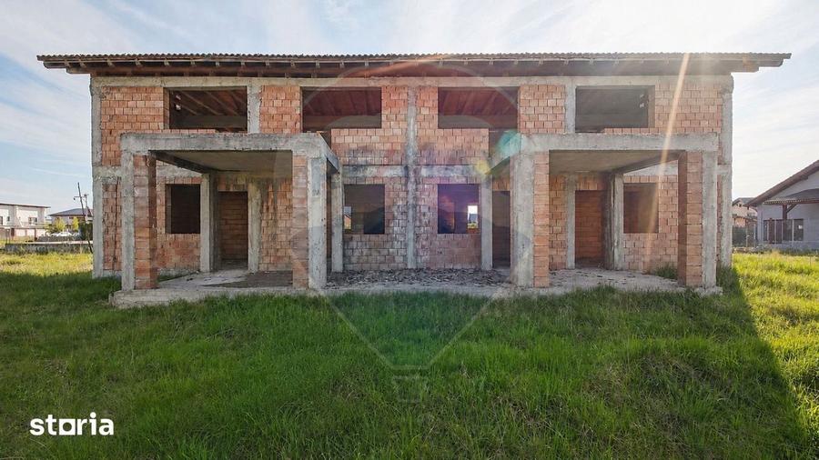 Casă cu 6 camere cu Teren 462 Mp în Sânpetru