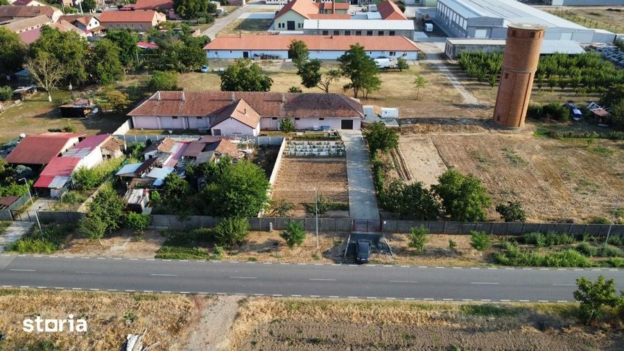 Spațiu comercial, de 382 mp, în Peciu Nou