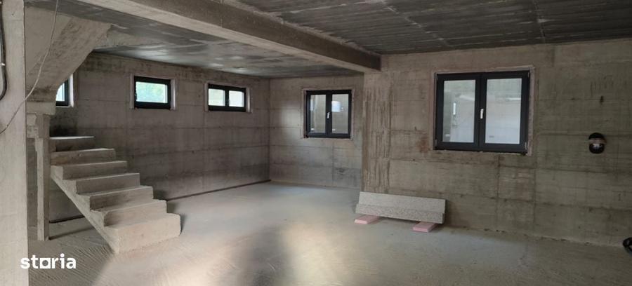 Casă cu 3 camere în Mioveni