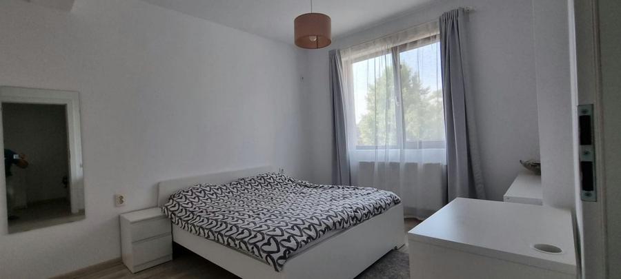 Casă cu 5 camere cu Canalizare în Nord