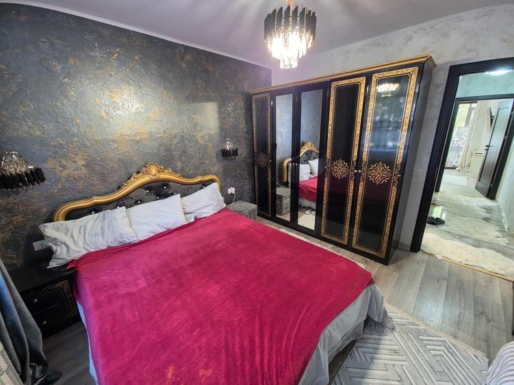Apartament cu 4 camere semidecomandat în Tomis Nord