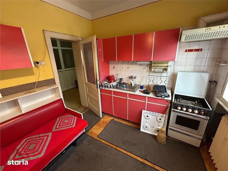 Casă cu 3 camere în Central