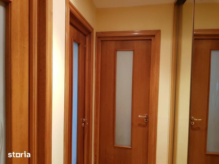 Apartament cu 4 camere decomandat în Stadion