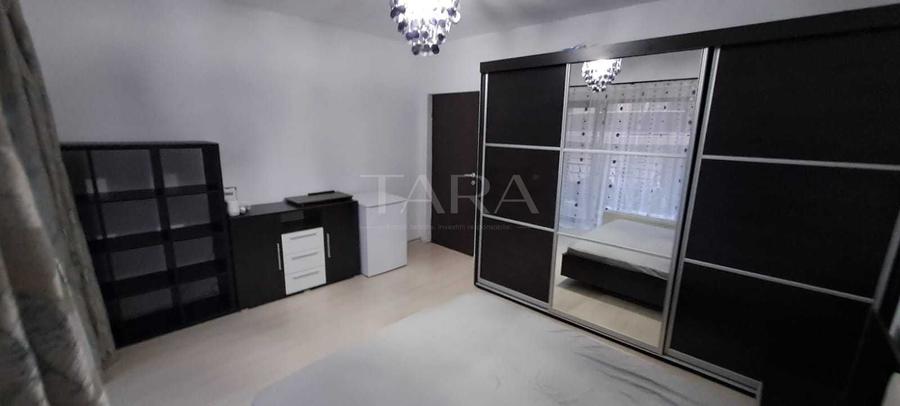 Apartament cu 2 camere semidecomandat, mobilat în Florești