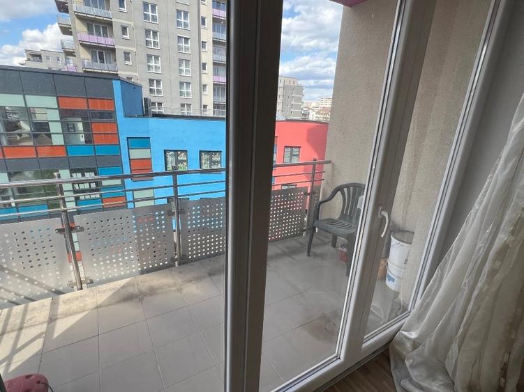 Apartament cu 2 camere decomandat, mobilat în Tractorul