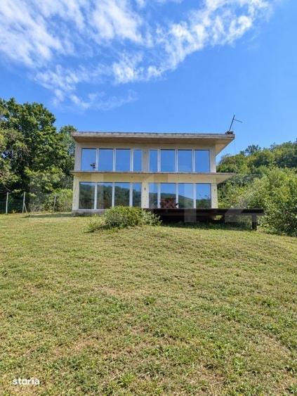 Casă cu 3 camere cu Teren 32687 Mp în Gurasada