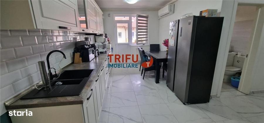 Apartament cu 3 camere decomandat în Central