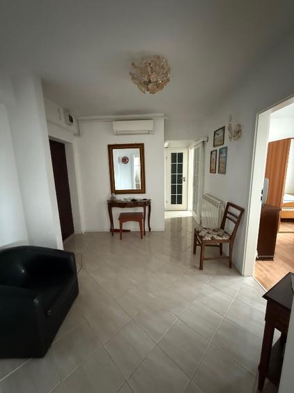 Apartament cu 2 camere decomandat în Capitol