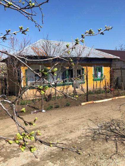 Casa+teren de vanzare