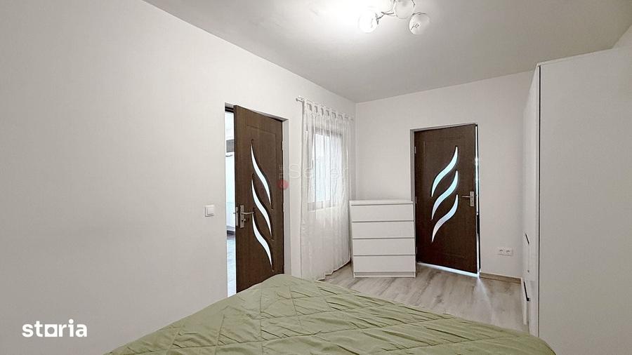 Casă cu 9 camere cu Teren 400 Mp în Dârste