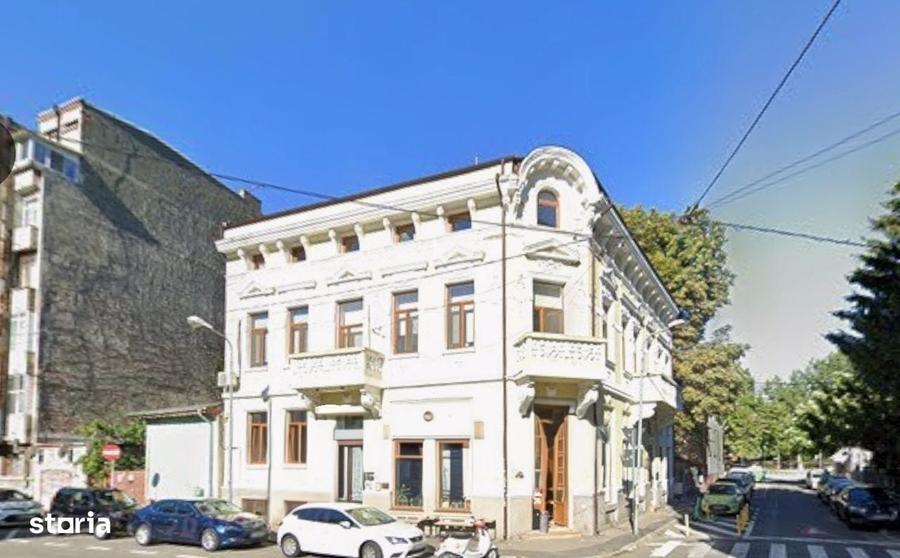 Spațiu comercial, de 723 mp, în Universitate