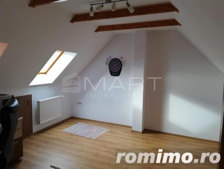 Casă cu 9 camere cu Teren 1545 Mp în Cristian