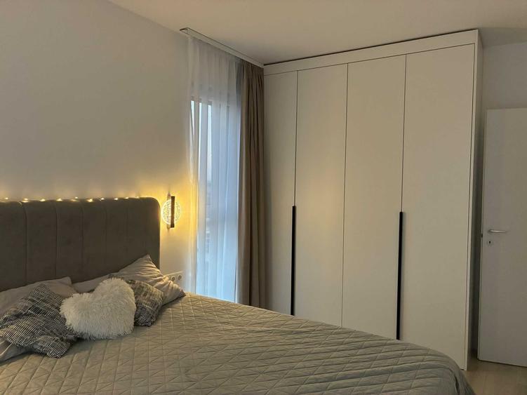 Apartament cu 3 camere decomandat în Lipovei