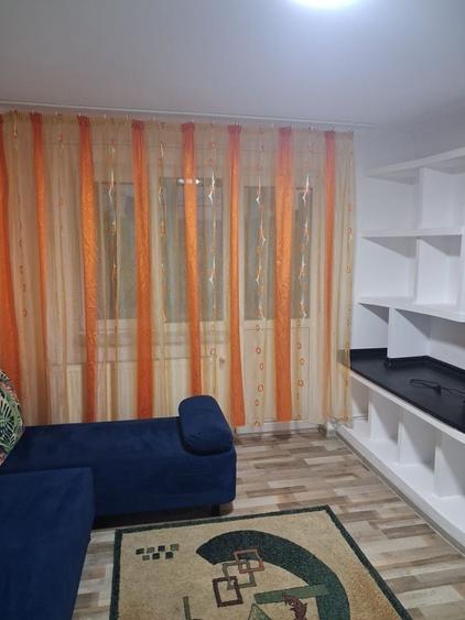 Apartament cu 2 camere semidecomandat în Tineretului