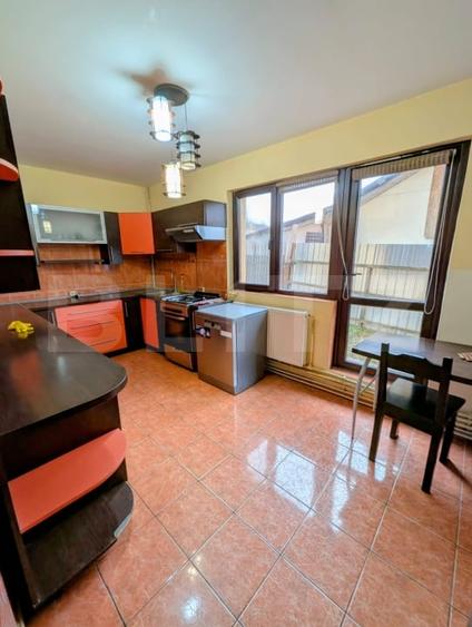 Casă individuală cu 4 camere cu Canalizare în Bucium