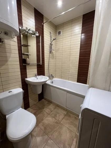 Garsonieră decomandată în Baba Novac