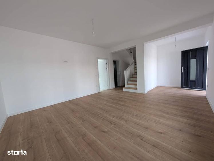 Casă cu 4 camere în Lunca Cetățuii