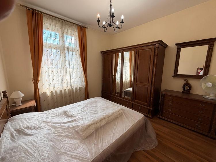 Apartament cu 2 camere decomandat în Centrul Istoric