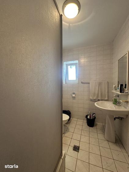 Casă cu 5 camere cu Teren 5000 Mp în Puchenii Mari