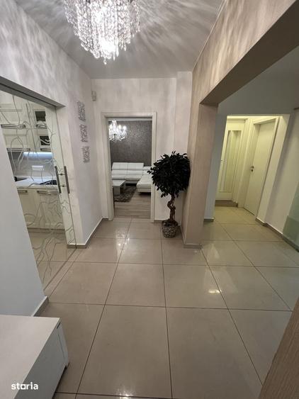 Apartament cu 4 camere în Costin Georgian
