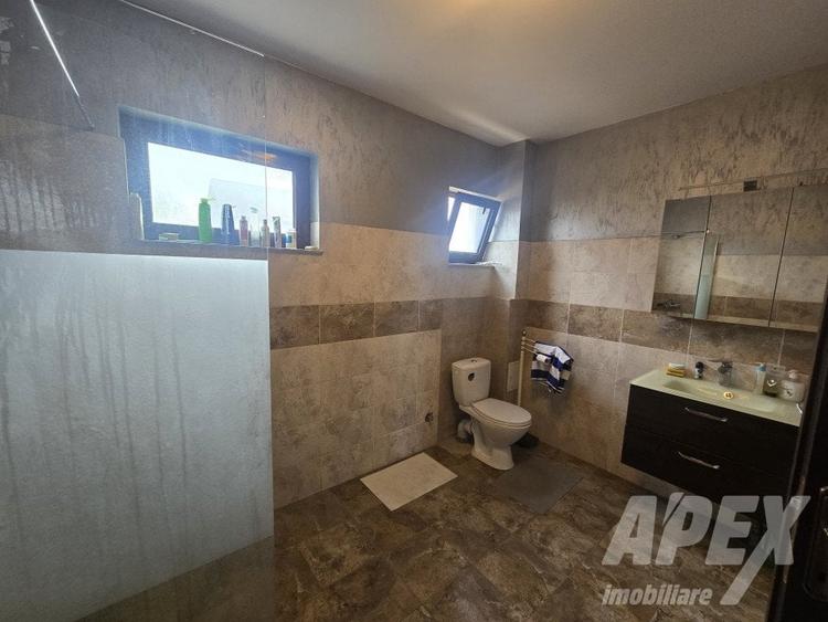 Casă individuală cu 4 camere cu Canalizare în Clinceni