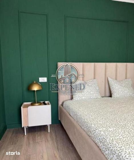 Apartament cu 3 camere decomandat în Victoriei