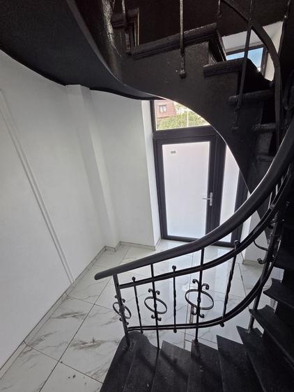 Apartament cu 3 camere decomandat în Parcul Carol