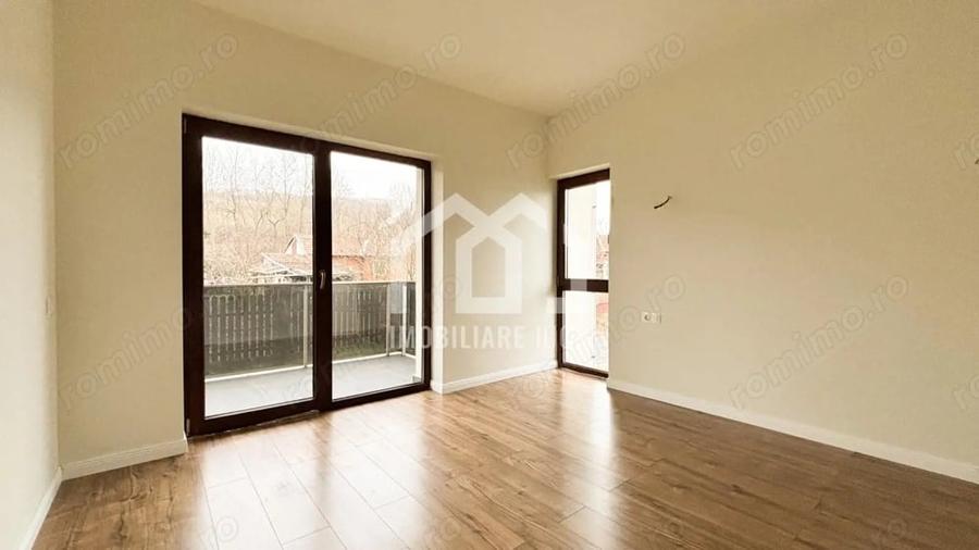 Apartament cu 3 camere semidecomandat în Jucu