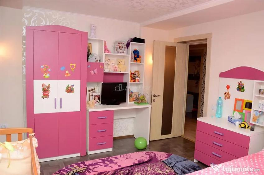 Casă cu 4 camere cu Teren 500 Mp în Micro 17
