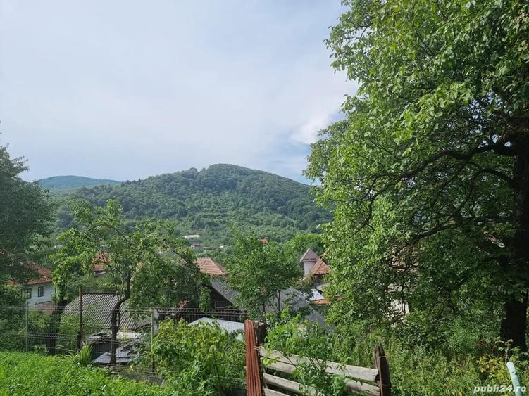 Casă în Moroeni