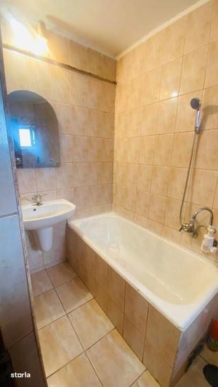 Apartament cu 3 camere decomandat în Dacia