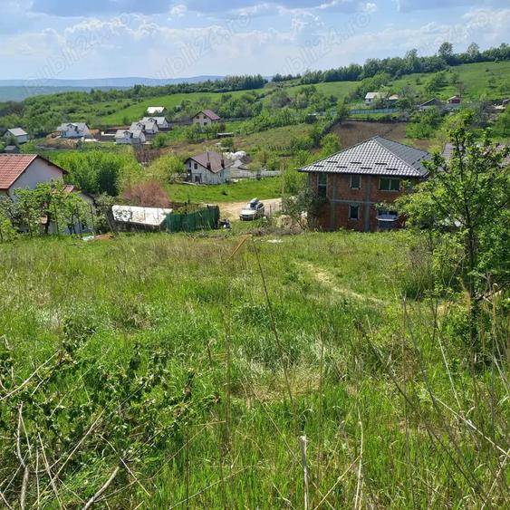 Teren de 910 mp, în Central