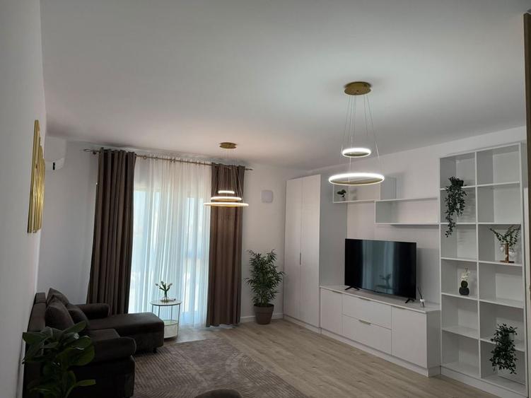 Apartament cu 2 camere decomandat în Exterior Vest