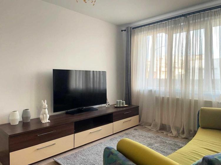 Apartament cu 2 camere decomandat în Central